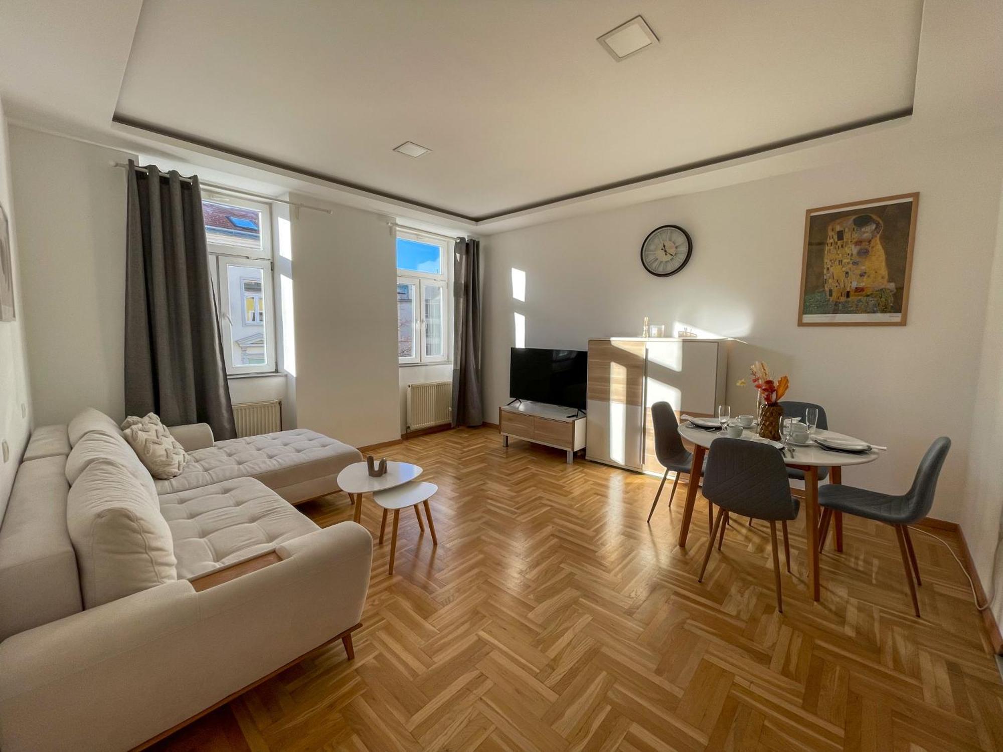 Schoene Eigentumswohnung Im 10 Bezirk Wina Bagian luar foto